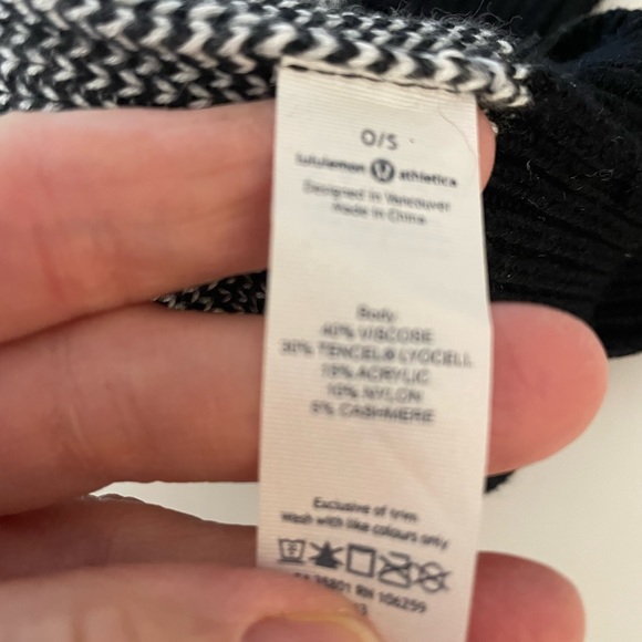 Lululemon dance sock new - Picture 3 of 5